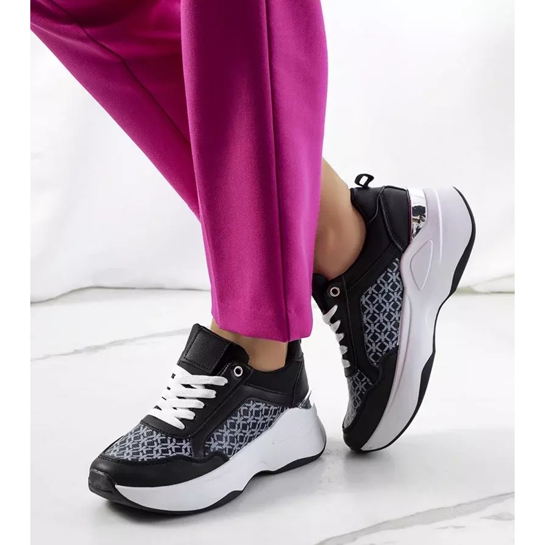 Tênis esportivo preto Milan 1