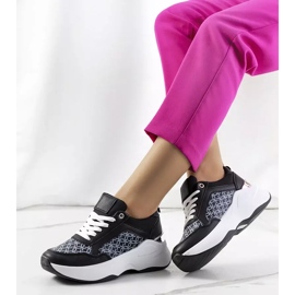 Tênis esportivo preto Milan 2