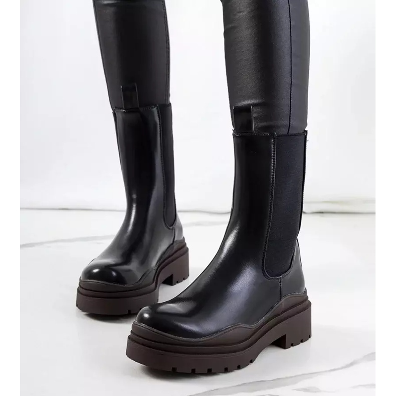 Botas pretas com sola Nester castanha preto 1