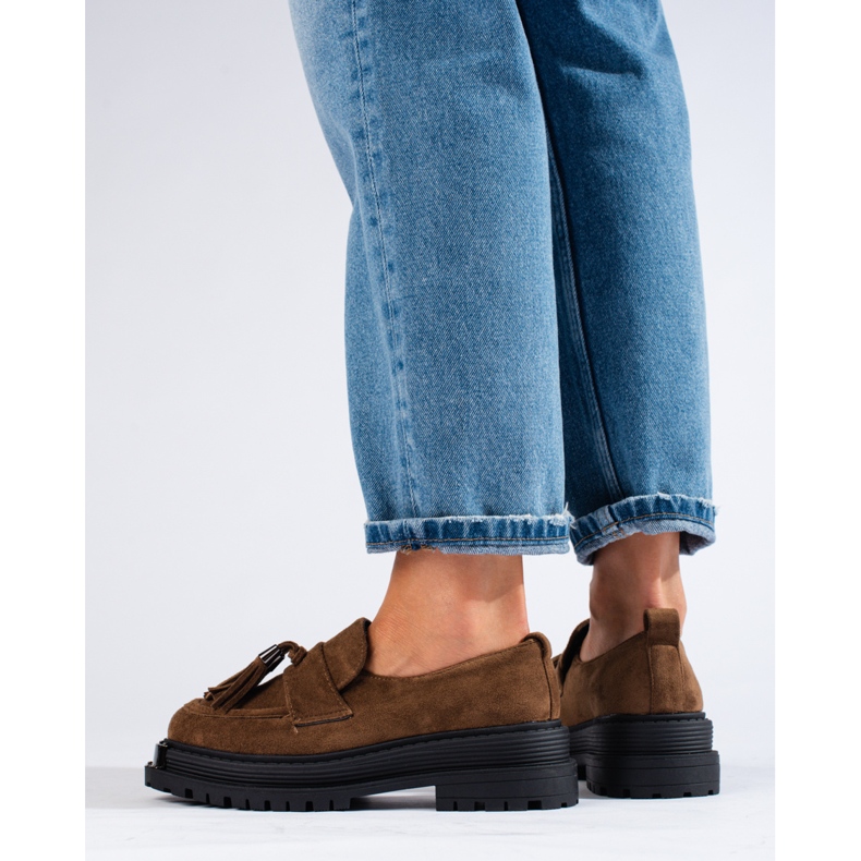Mocassins femininos de camurça marrom na plataforma Shelovet castanho 1