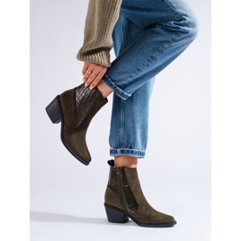 Botas marrons elegantes para mulheres no posto Shelovet marrom 1