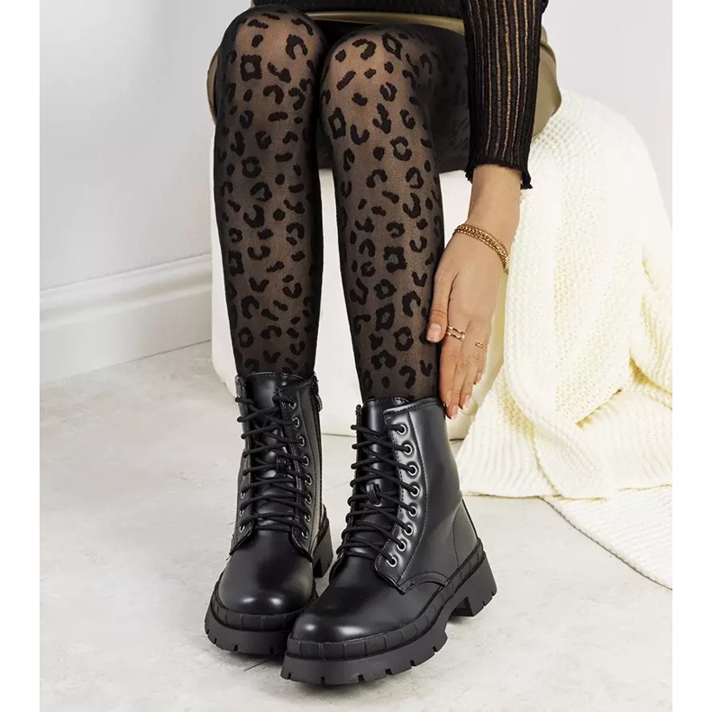 BM Caçadores de mulheres negras de Vistala preto 1