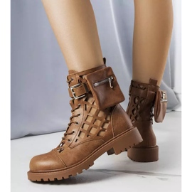 BM Bota Cecelia marrom vazada 1