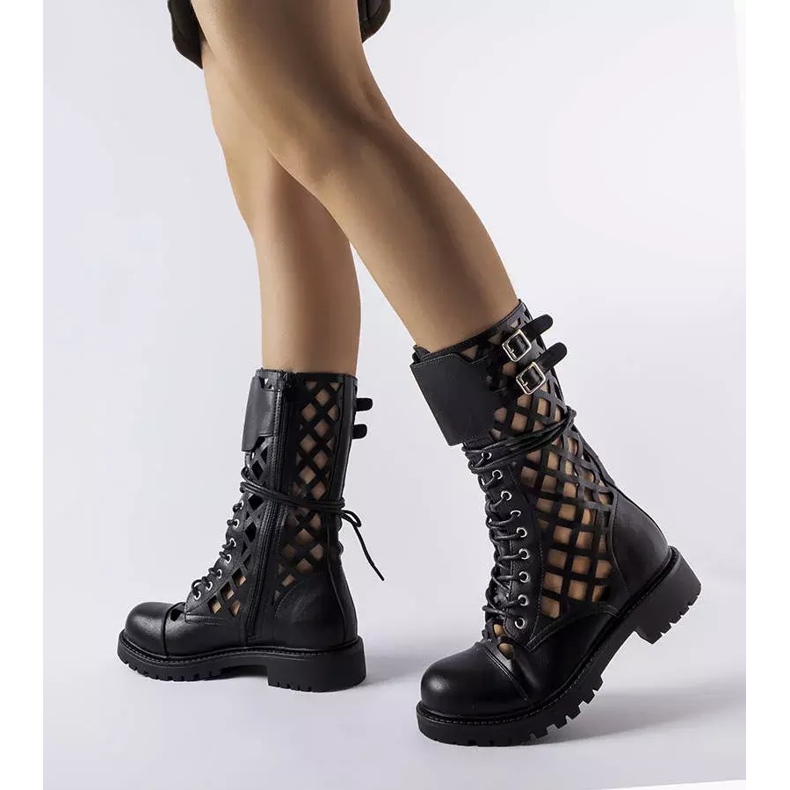 Botas pretas vazadas, Minks preto 1