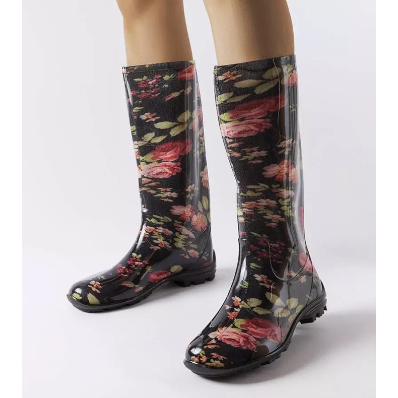 Botas altas pretas com rosas Pimen branco 2 Botas altas pretas com rosas Pimen branco 2