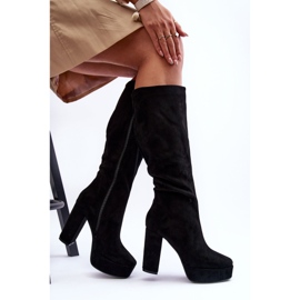 Botas acima do joelho com salto preto e plataforma Baldrema 2