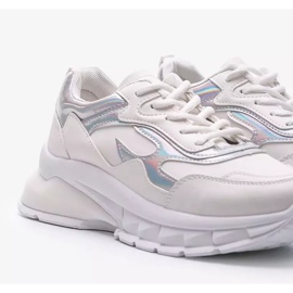 Tênis branco em uma sola grossa Kristen 2