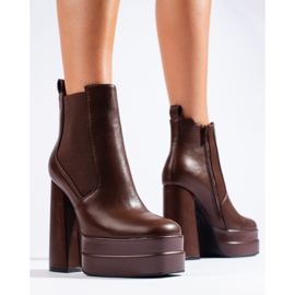 Botas plataforma marrom Shelovet com elástico 1