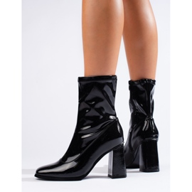 Botins pretos de couro envernizado Shelovet. 1