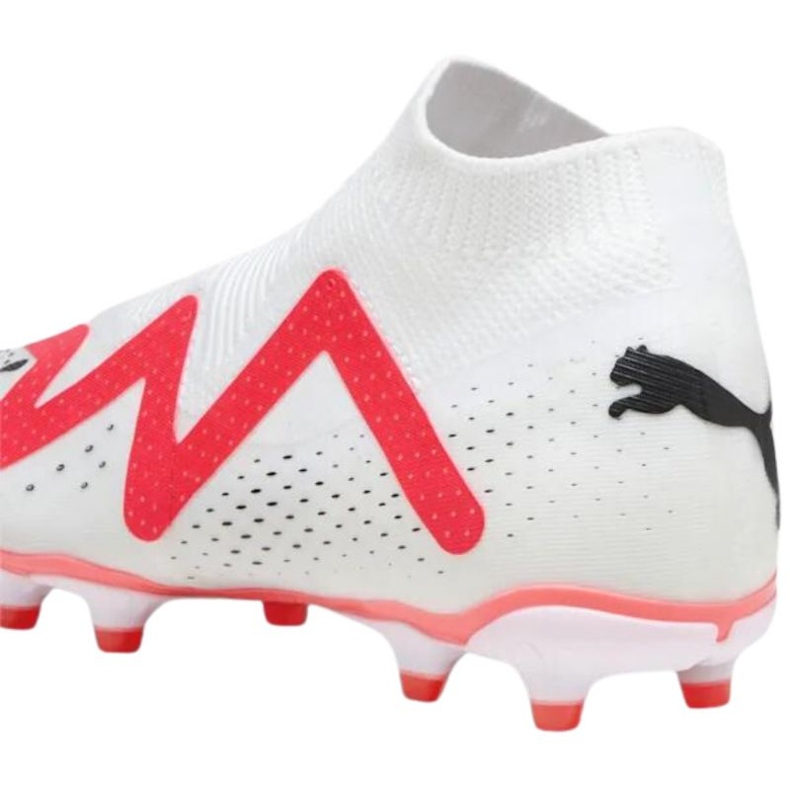 Chuteiras Puma Future Match+ Ll FG/AG 107366 01 brancas com meia branco branco 2