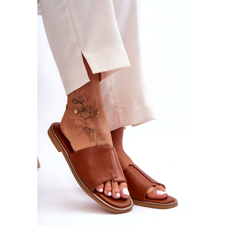 Chinelos femininos de couro Camel Harmony marrom 7