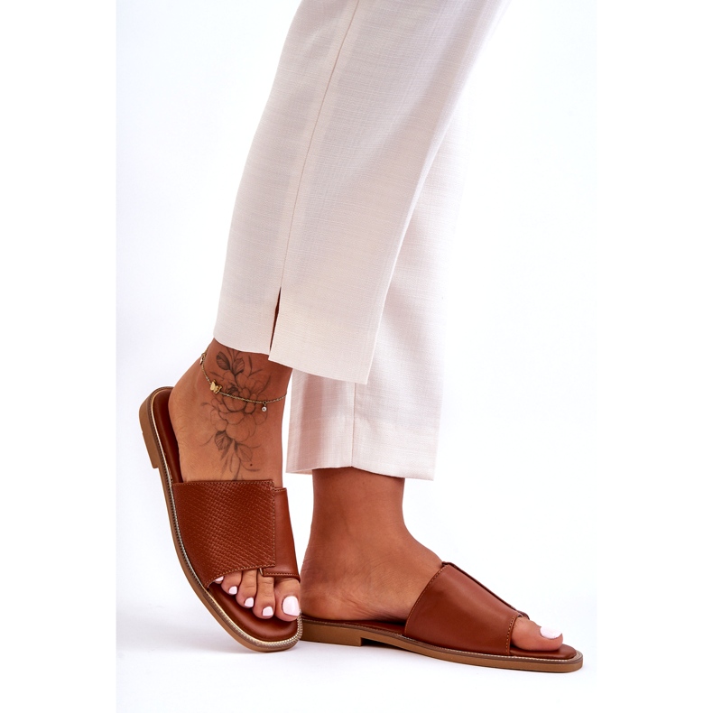 Chinelos femininos de couro Camel Harmony marrom 1