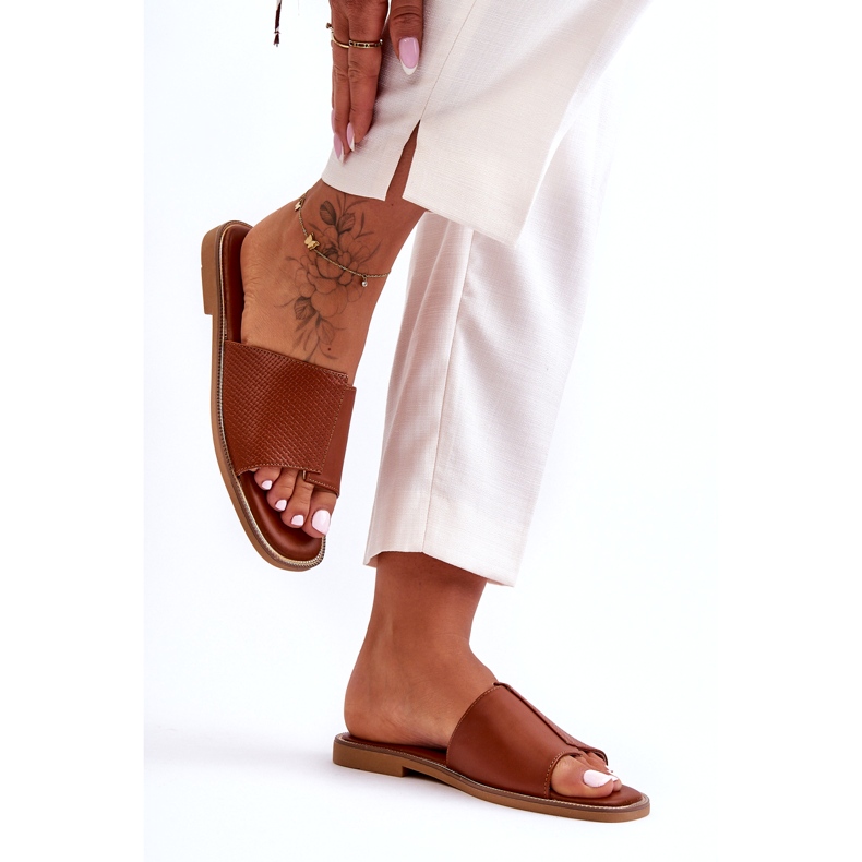 Chinelos femininos de couro Camel Harmony marrom 5