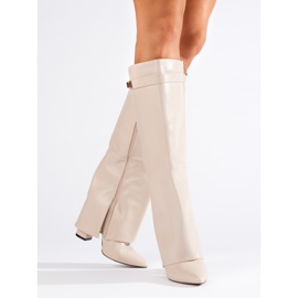 Botas creme de salto alto com cano enrolado da Shelovet bege 1 Botas creme de salto alto com cano enrolado da Shelovet bege 1