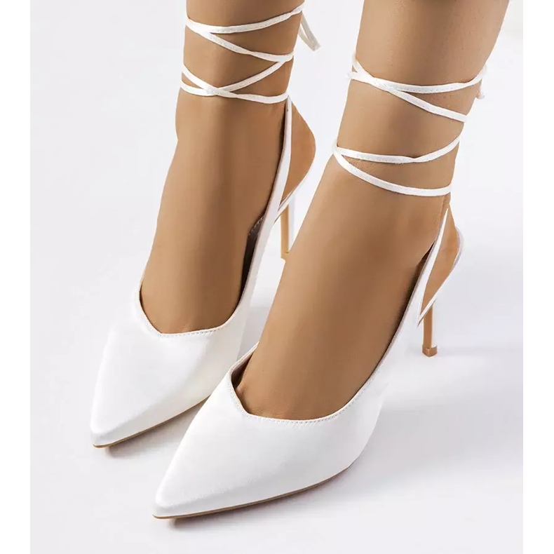 Salto bege com encadernação Anneli 2