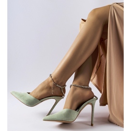 Chinelos Claude verdes de salto alto com strass 2 Chinelos Claude verdes de salto alto com strass 2