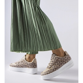 Inna Tênis bege decorado com o monograma Sands 1