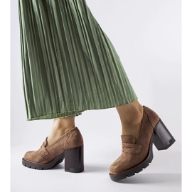 Sapatilha marrom com palmilha de couro Vinceza 1