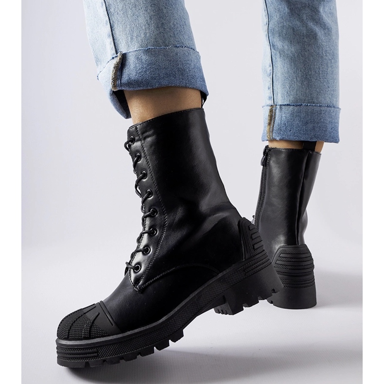 Sapatos de trabalho pretos com sola Manara grossa 1