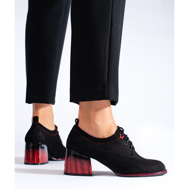 Sapatos de salto alto em camurça preta Shelovet. preto 1