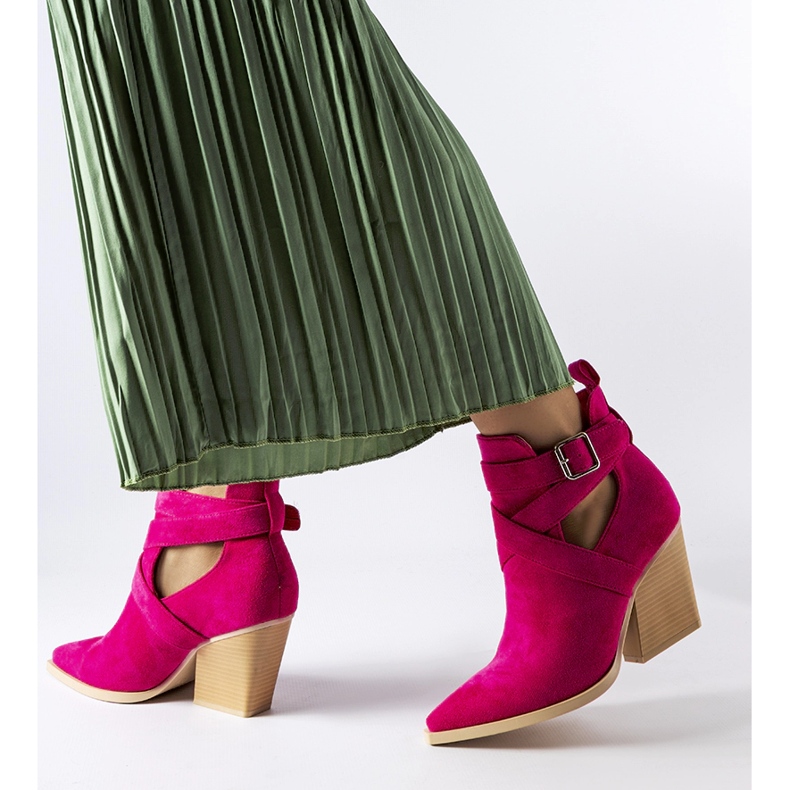 Botas de cowboy rosa recortadas da Duclos 1