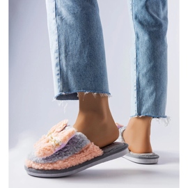 Chinelos cinza e rosa com laço 2 Chinelos cinza e rosa com laço 2