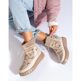 Botas de neve femininas de couro bege da Vinceza 1