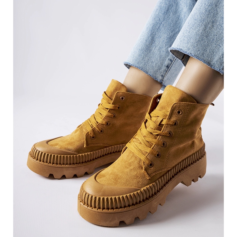 Inna Tênis cano alto marrom Aida em camurça ecológica marrom 2