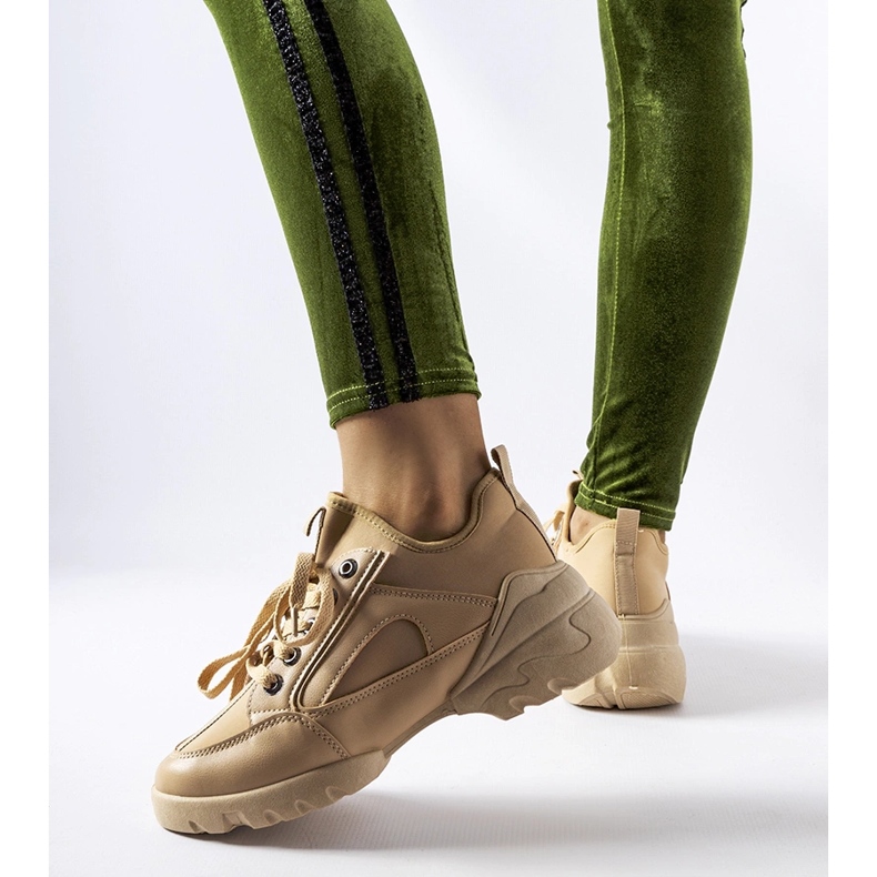 Tênis bege escuro com parte superior flexível Abal 1