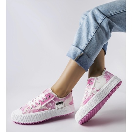 Inna Tênis azul com escoriações da Safiy 1