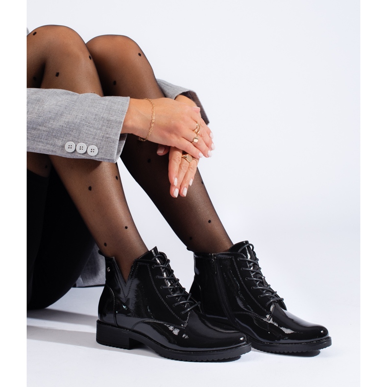 Botins pretos com cadarço envernizados Vinceza. 2