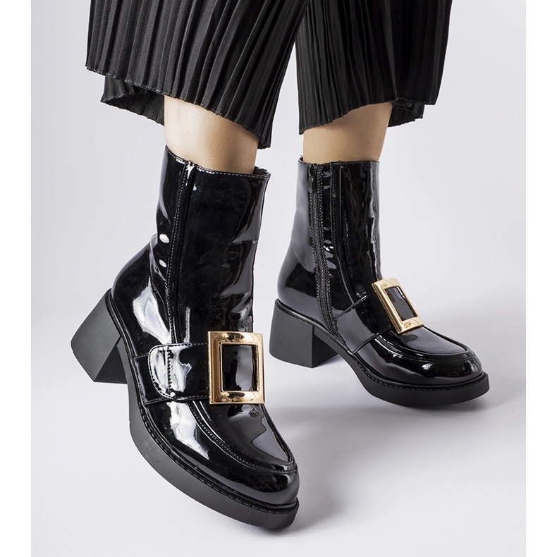 Botins pretos de salto alto envernizados da Girardi 1