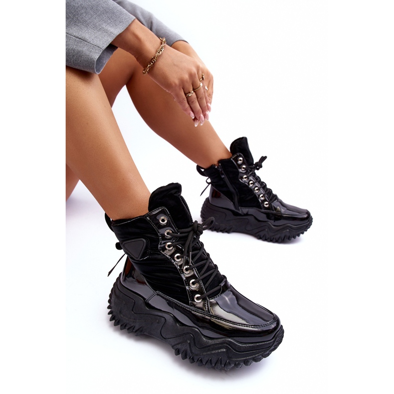 Botas isoladas em uma plataforma enorme, Black Lanleh preto 2 Botas isoladas em uma plataforma enorme, Black Lanleh preto 2