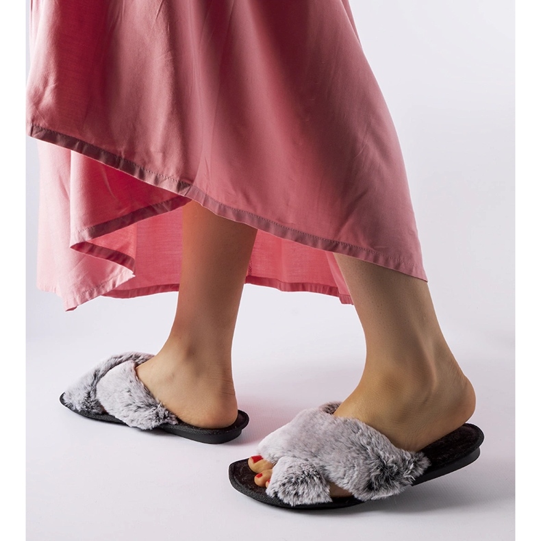 Chinelos cinza com pele da Domenica 1 Chinelos cinza com pele da Domenica 1