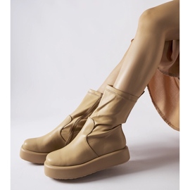 Botins bege na plataforma Shadid 2