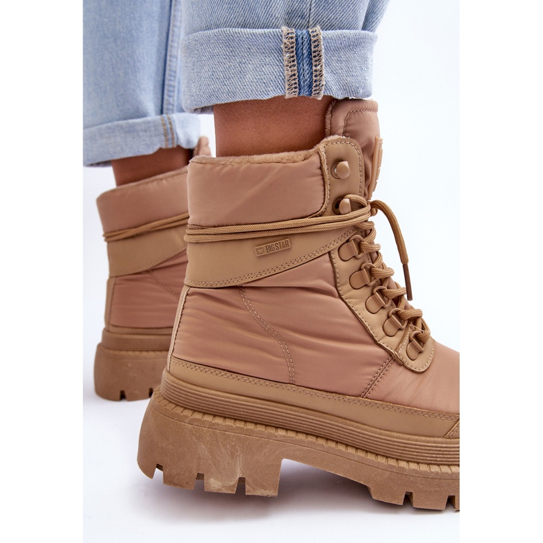 Botins femininos Trappers isolados com plataforma e salto plano Big Star MM274340 bege 1 Botins femininos Trappers isolados com plataforma e salto plano Big Star MM274340 bege 1