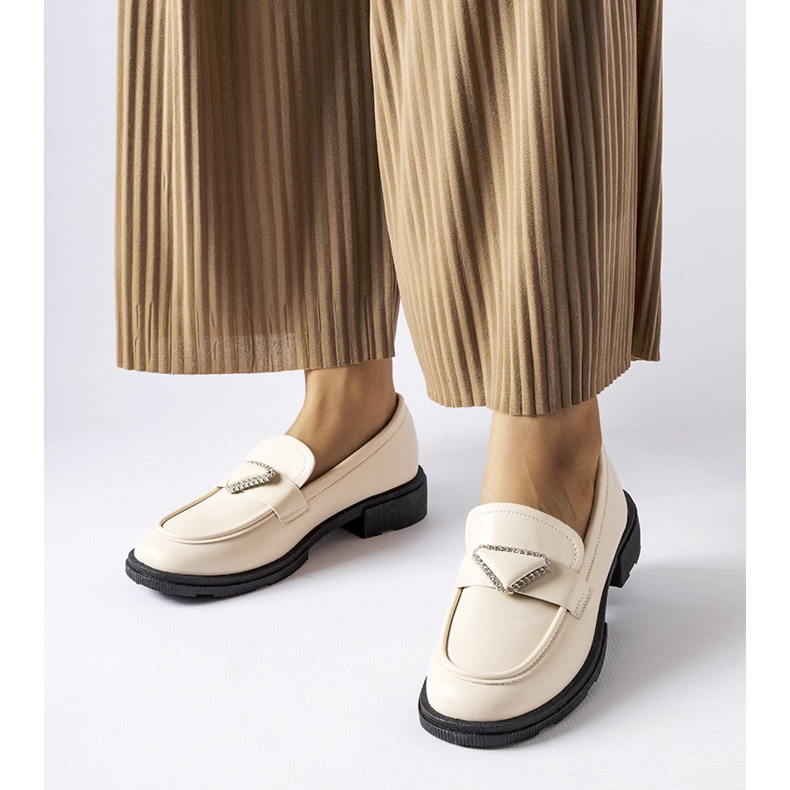 Mocassins bege decorados com strass Marsilius 1 Mocassins bege decorados com strass Marsilius 1