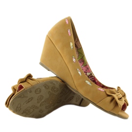 Bombas cunhas 77-79 camelo marrom 2