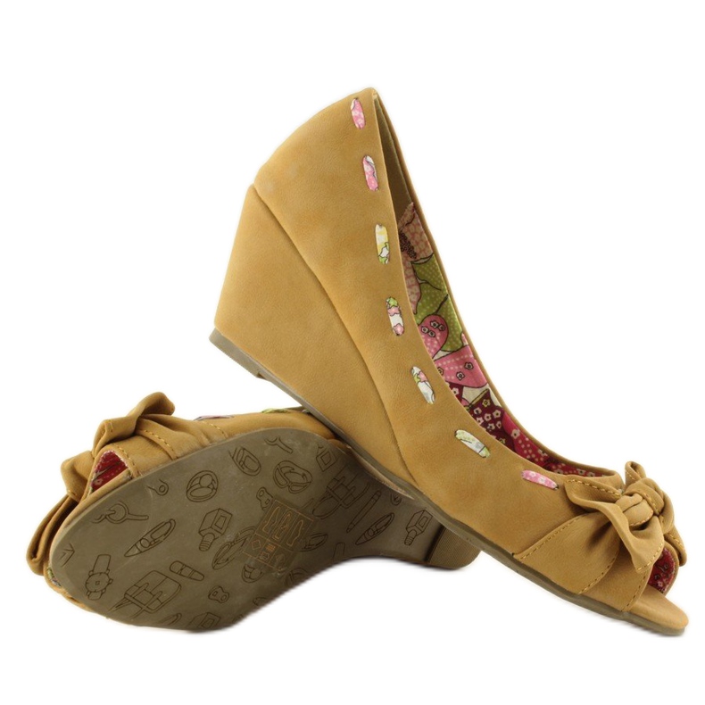 Bombas cunhas 77-79 camelo castanho 2