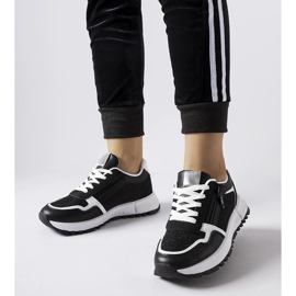 Tênis Camuzzoni preto decorativo 1