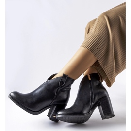 Botas com isolamento de couro preto Karino 1