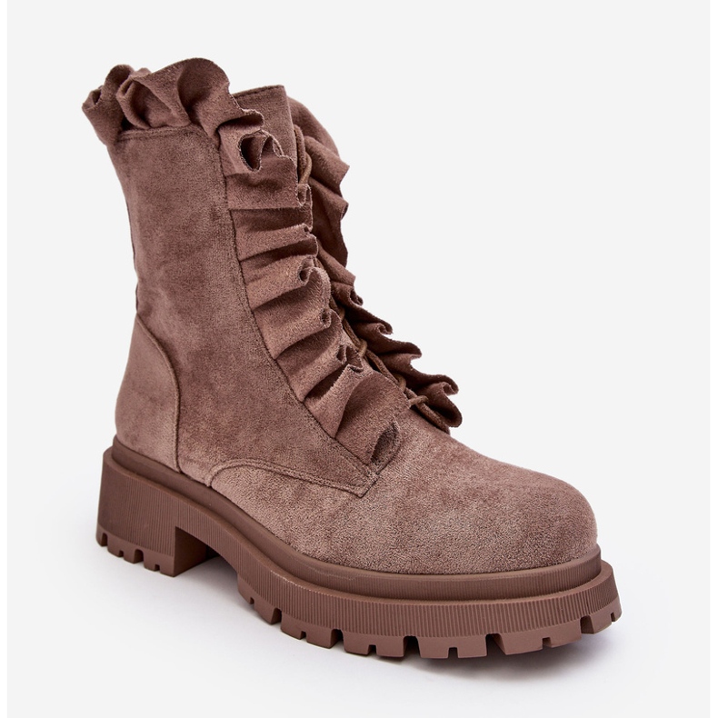 PS1 Botins de trabalho isolados em camurça e salto plano, nacela bege escuro 1 PS1 Botins de trabalho isolados em camurça e salto plano, nacela bege escuro 1