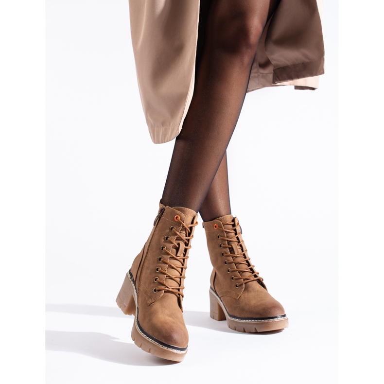 Botins de camurça marrom com cadarço Shelovet. castanho 1 Botins de camurça marrom com cadarço Shelovet. castanho 1