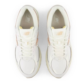 Tênis New Balance U M2002RVF branco 1