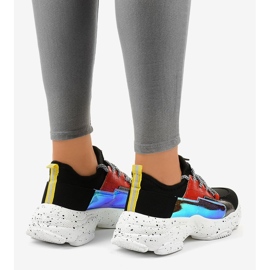 Tênis preto decorado com HL-03 1