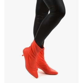 Salto alto vermelho com meia Ragemour 1 Salto alto vermelho com meia Ragemour 1