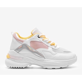 Tênis branco com inserções holográficas Karlie rosa 1 Tênis branco com inserções holográficas Karlie rosa 1