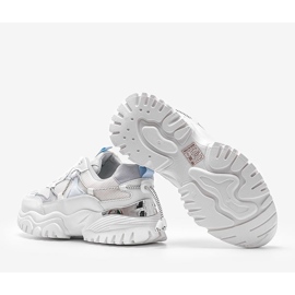 Tênis esportivos branco cristal 1