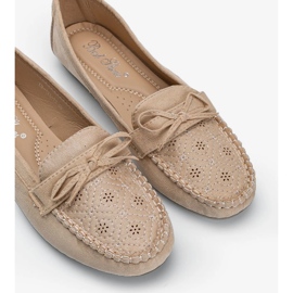 Mocassins bege com um padrão Maura aberto 1