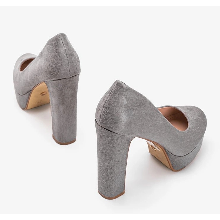 Salto alto cinza na plataforma Aisha 1